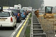 Die Hälfte der im Stau vergeudeten Zeit ist auf Baustellen oder Unfälle zurückzuführen. Foto: ADAC/auto-reporter.net